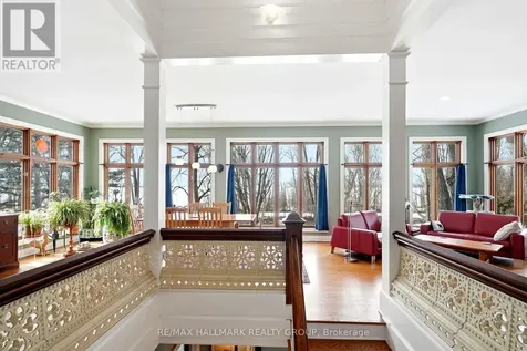 53 Scrivens Street Ottawa ON K2B 8M6