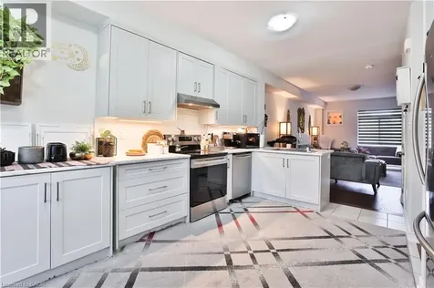 7214 Triumph Lane Mississauga ON L5N 0C5