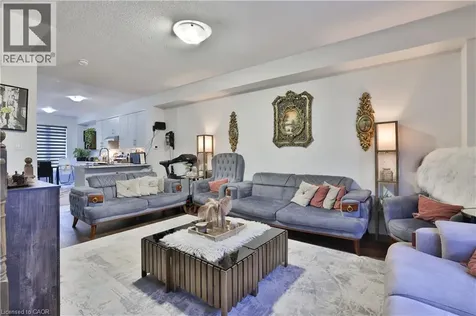 7214 Triumph Lane Mississauga ON L5N 0C5