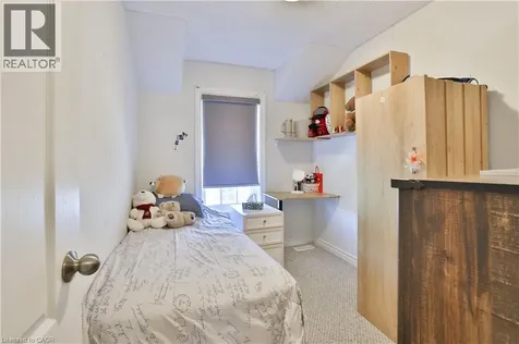 7214 Triumph Lane Mississauga ON L5N 0C5
