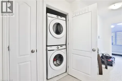 7214 Triumph Lane Mississauga ON L5N 0C5