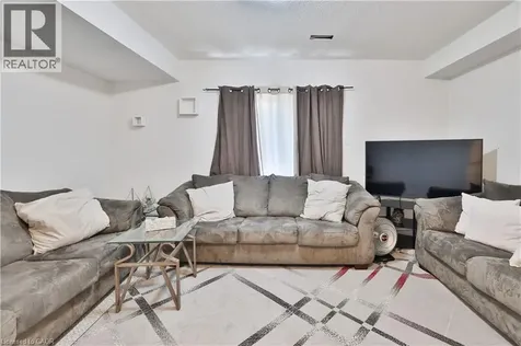7214 Triumph Lane Mississauga ON L5N 0C5