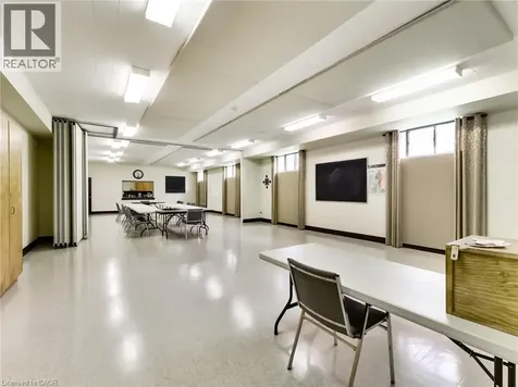 1225 Dundas Street Burlington ON L7P 0S9