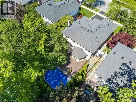 2084 William O'connell Boulevard Burlington ON L7M 3V1