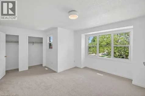 2084 William O'connell Boulevard Burlington ON L7M 3V1