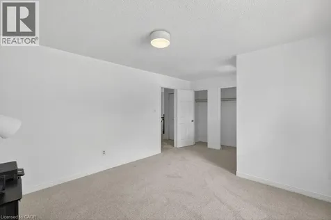 2084 William O'connell Boulevard Burlington ON L7M 3V1