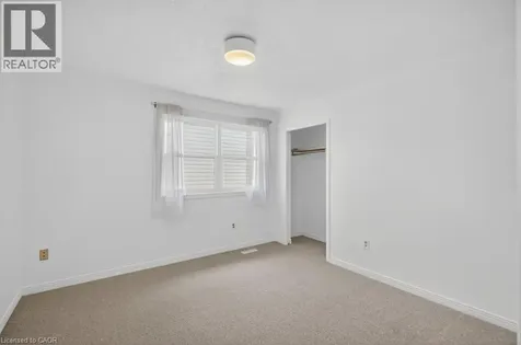 2084 William O'connell Boulevard Burlington ON L7M 3V1