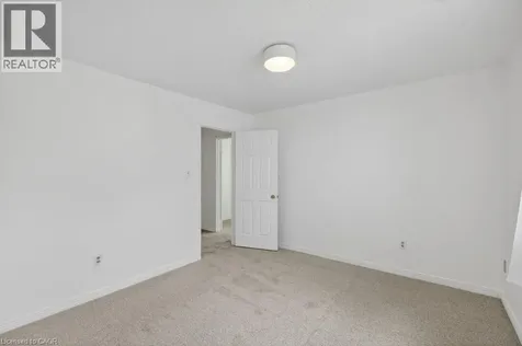 2084 William O'connell Boulevard Burlington ON L7M 3V1