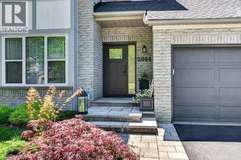 2084 William O'connell Boulevard Burlington ON L7M 3V1