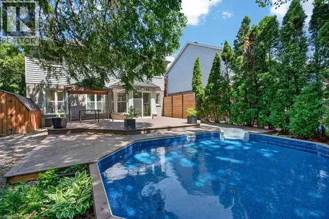 2084 William O'connell Boulevard Burlington ON L7M 3V1