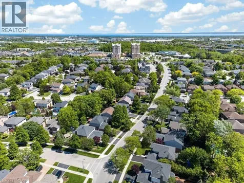 2084 William O'connell Boulevard Burlington ON L7M 3V1