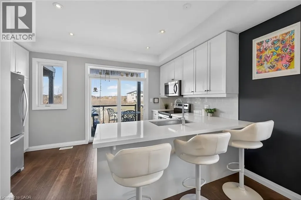 35 Midhurst Heights Stoney Creek ON L8J 0K9