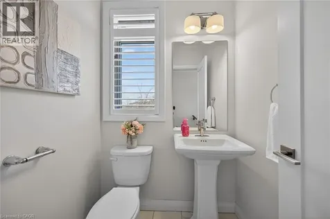 35 Midhurst Heights Stoney Creek ON L8J 0K9