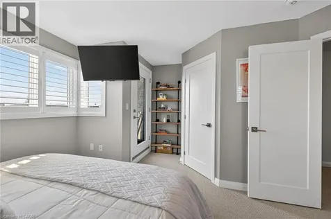 35 Midhurst Heights Stoney Creek ON L8J 0K9