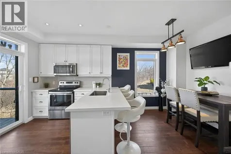 35 Midhurst Heights Stoney Creek ON L8J 0K9