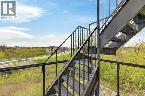 35 Midhurst Heights Stoney Creek ON L8J 0K9