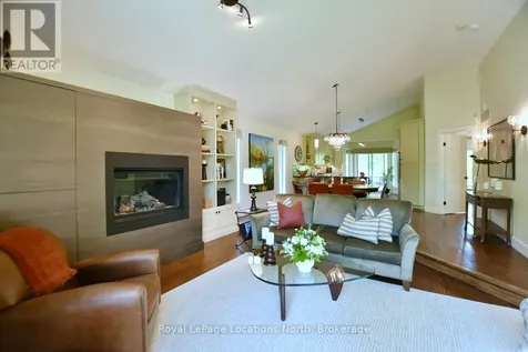 8 Hickory Street Collingwood ON L9Y 3E4
