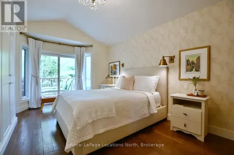 8 Hickory Street Collingwood ON L9Y 3E4