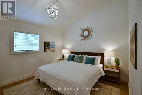 8 Hickory Street Collingwood ON L9Y 3E4