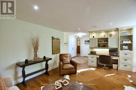 8 Hickory Street Collingwood ON L9Y 3E4