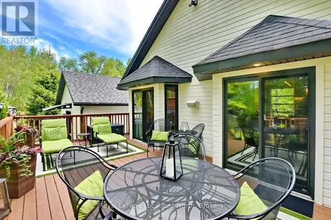8 Hickory Street Collingwood ON L9Y 3E4