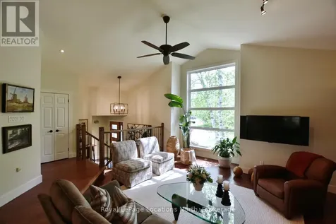 8 Hickory Street Collingwood ON L9Y 3E4