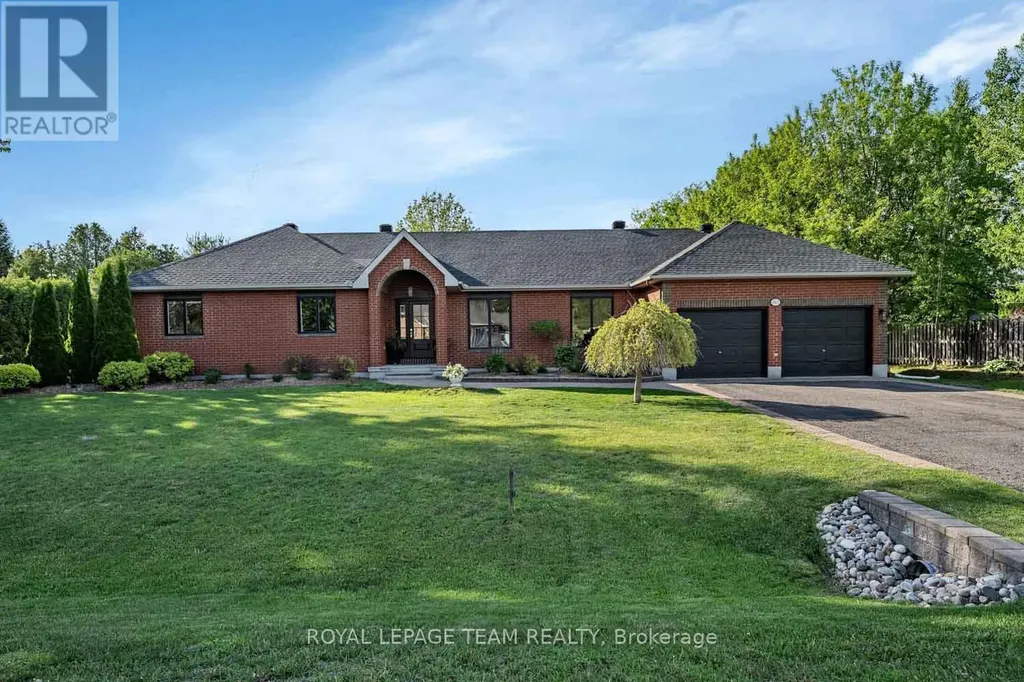 6567 Courtland Grove Crescent Ottawa ON K4P 1G5