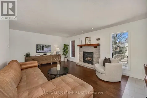 6567 Courtland Grove Crescent Ottawa ON K4P 1G5