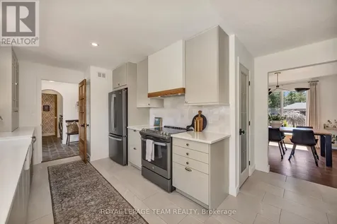 6567 Courtland Grove Crescent Ottawa ON K4P 1G5