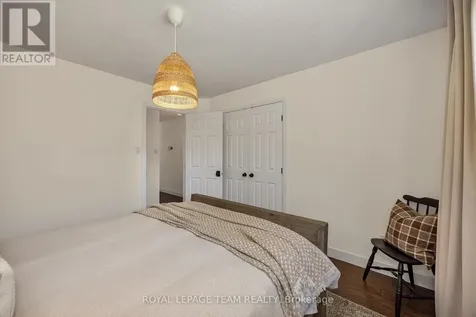 6567 Courtland Grove Crescent Ottawa ON K4P 1G5