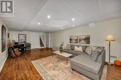 6567 Courtland Grove Crescent Ottawa ON K4P 1G5