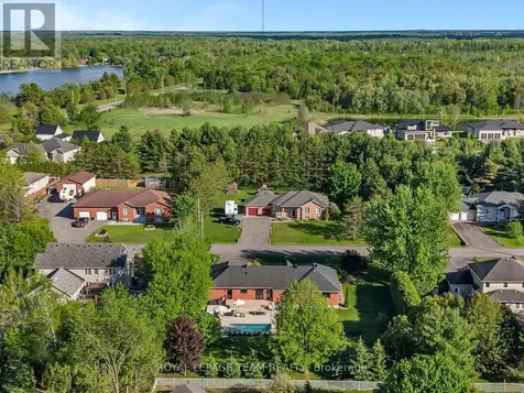 6567 Courtland Grove Crescent Ottawa ON K4P 1G5