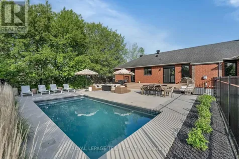6567 Courtland Grove Crescent Ottawa ON K4P 1G5