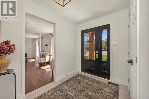 6567 Courtland Grove Crescent Ottawa ON K4P 1G5