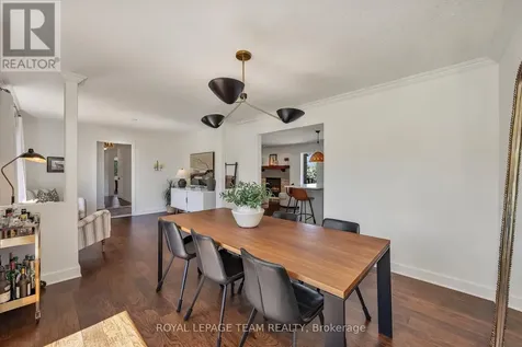 6567 Courtland Grove Crescent Ottawa ON K4P 1G5