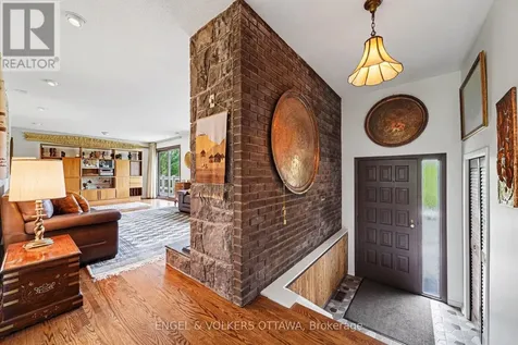 17 Goodwood Drive Ottawa ON K2J 3Z8