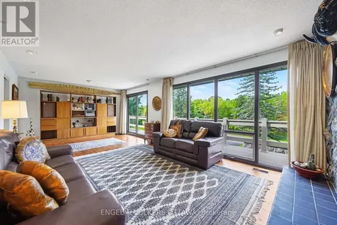 17 Goodwood Drive Ottawa ON K2J 3Z8