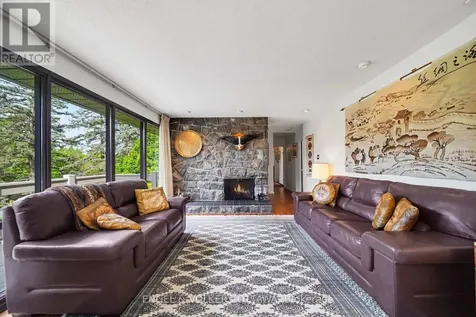 17 Goodwood Drive Ottawa ON K2J 3Z8
