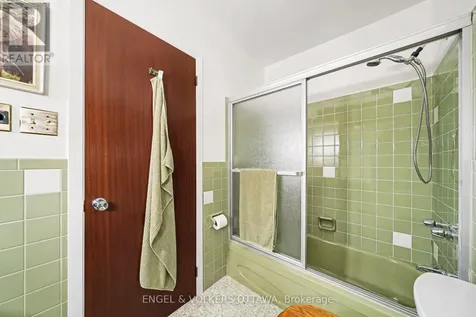 17 Goodwood Drive Ottawa ON K2J 3Z8