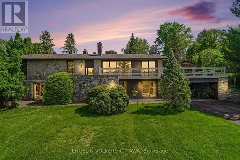 17 Goodwood Drive Ottawa ON K2J 3Z8