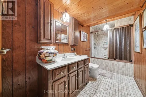 17 Goodwood Drive Ottawa ON K2J 3Z8