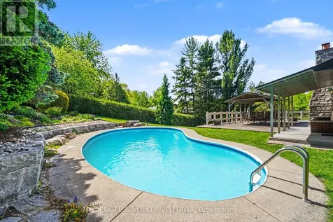 17 Goodwood Drive Ottawa ON K2J 3Z8
