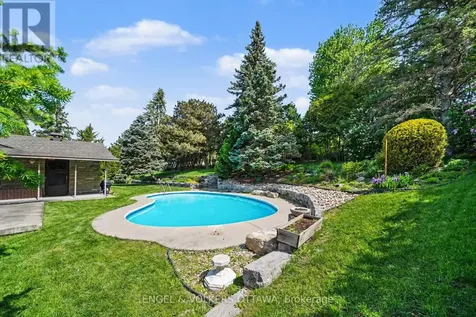17 Goodwood Drive Ottawa ON K2J 3Z8