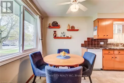 18 Queenston Crescent Kitchener ON N2B 2V5