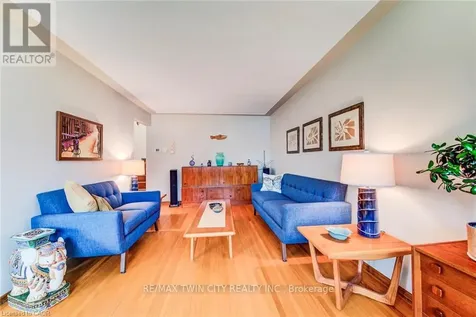 18 Queenston Crescent Kitchener ON N2B 2V5