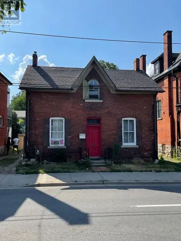 70 Wellington Street South Hamilton (corktown) ON L8N 2R1