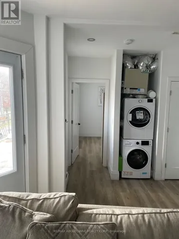 66 Wellington Street South Hamilton (corktown) ON L8N 2R1