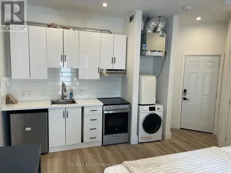 66 Wellington Street South Hamilton (corktown) ON L8N 2R1