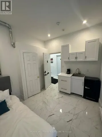 66 Wellington Street South Hamilton (corktown) ON L8N 2R1