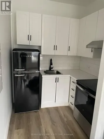 66 Wellington Street South Hamilton (corktown) ON L8N 2R1